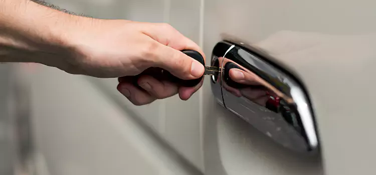 Why Choose Our Auto Locksmith Team in Lake Magdalene, FL?