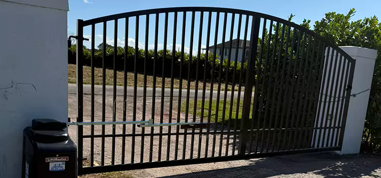 Driveway Fence Repair Lake Magdalene
